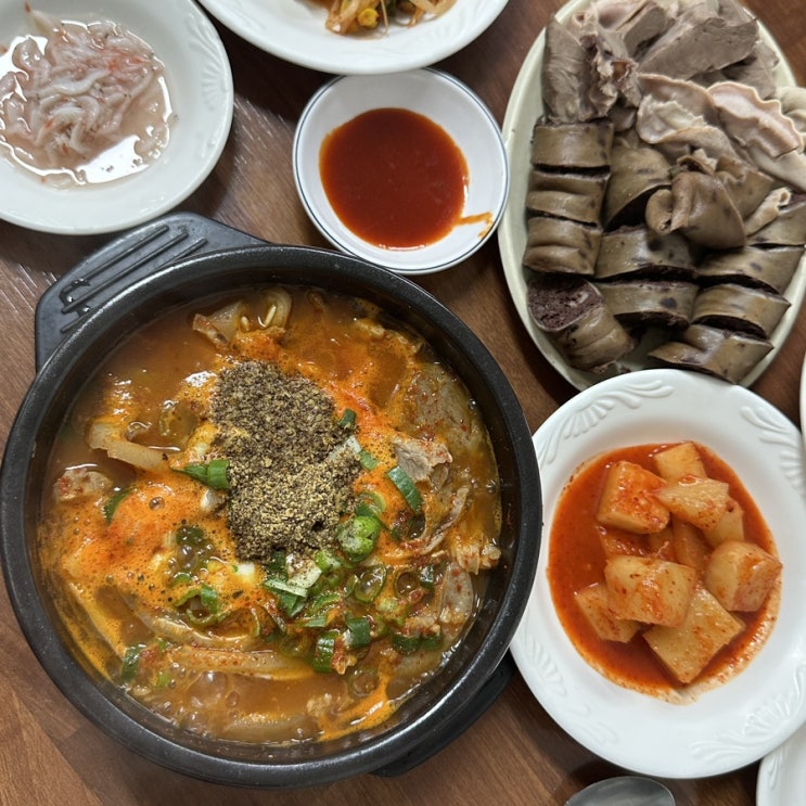  전주 현지인 맛집 피순대 순대국밥 먹으로 금암피순대