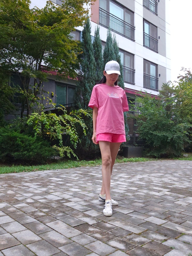  [인투스 146 핑크 그래픽티셔츠] 활동성 좋은 반팔티추천