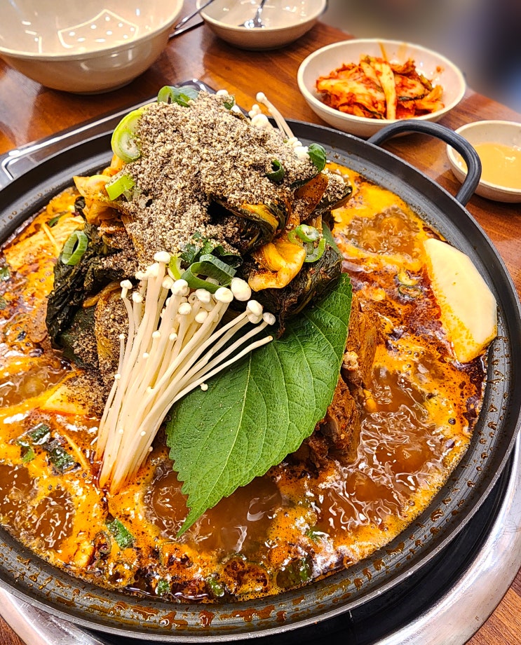  응암 맛집 감자탕 푸짐한 서부청기와감자탕