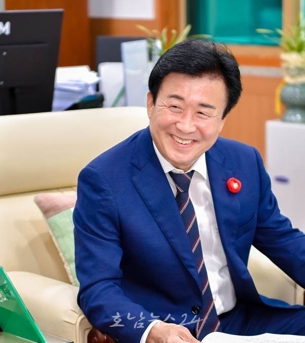  정기명 여수시정 2023년도 언론사 홍보비 6억여 원..혈세로 비판 없는 언론사만 배불리나(제1보)