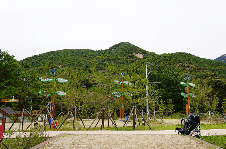  산 뷰가 보이는 단풍 캠핑 명소 캠핑장 추천