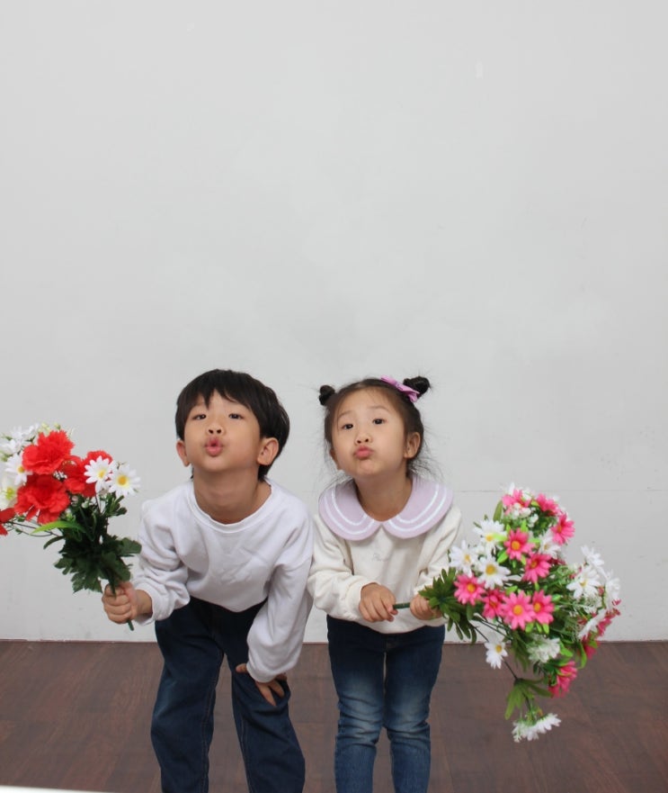  예뻐서봄ㅣ부천 신중동 셀프사진관 아이들컨셉사진 찍기좋은곳 우정사진