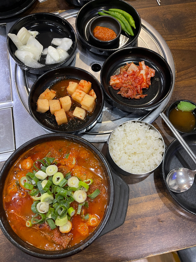  군산 지곡동 맛집 엄가네 24시 얼큰이 얼큰한 뼈해장국