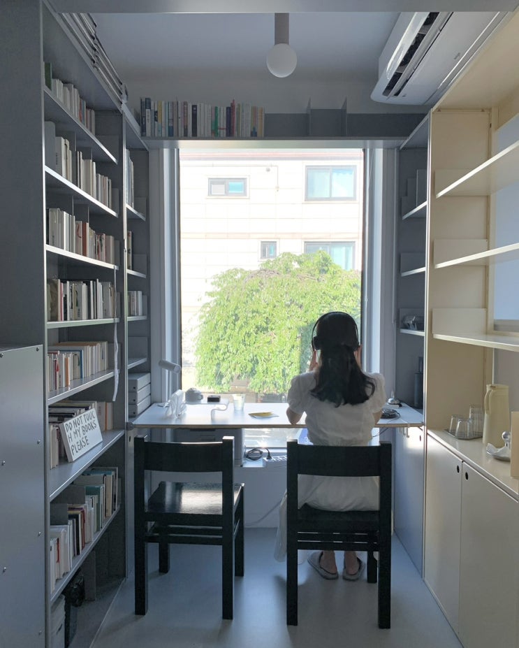  서촌 카페 일인용 1P - 혼자만의 시간이 필요한 순간, 서촌 예약제 북카페