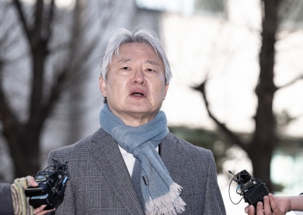 "<b>두바이</b> 갈 의사 연락 달라"…前 <b>의협</b>회장 결국 한국 뜬다
