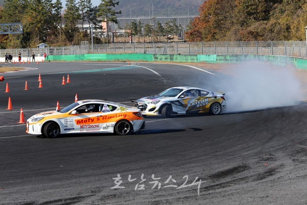  영암의 가을 콘텐츠가 관광객 초대..슈퍼카와 드론 레이싱에서 캠핑 박람회·국화축제까지