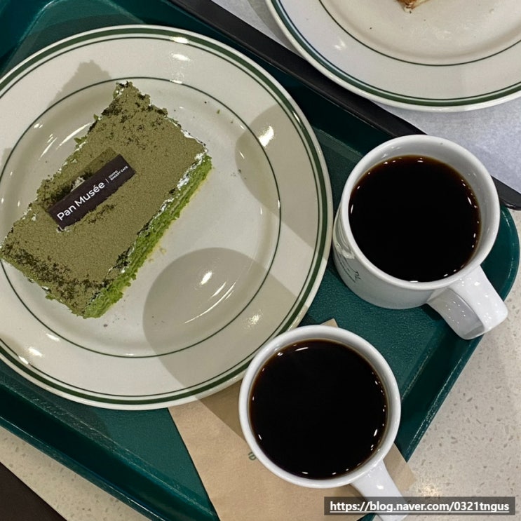  [강남역카페] 편한 쇼파좌석, 다양한 베이커리, 드립커피 맛집- '팡뮤제 베이커리 강남본점'