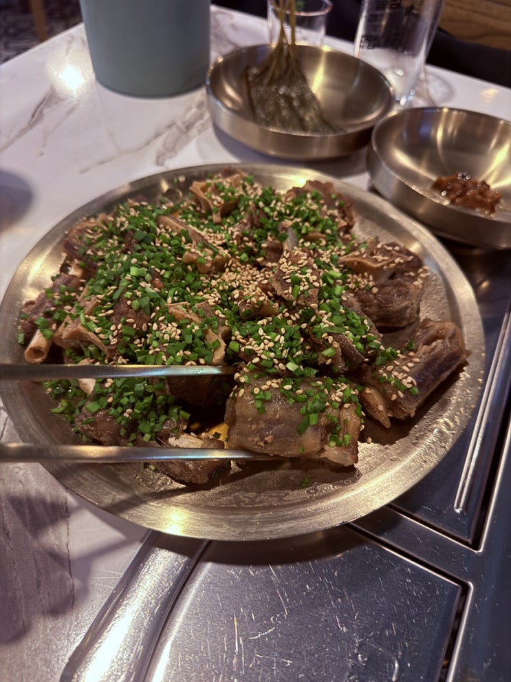  영등포역술집 육수정 영등포역본점 부드러운 꼬리찜