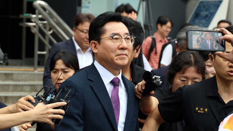 "<b>박경귀 아산시장</b>, 선거법 위반으로 시장직 상실…내년 4월... 