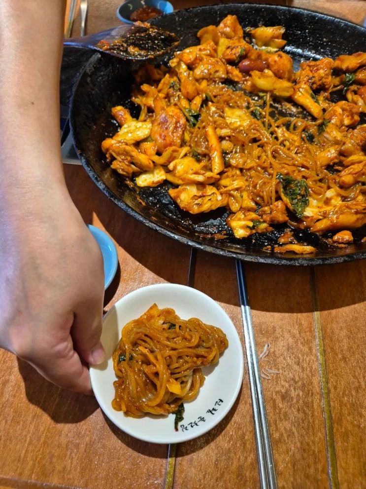 부천시청역맛집 신림춘천집 부천중동현대점 주말 점심 철판 닭갈비 한 끼 부천시청역맛집 신림춘천집 부천중동현대점 주말 점심 철판 닭갈비 한 끼