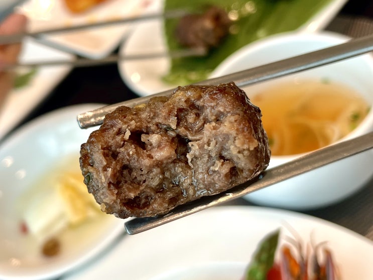  서울웨딩타워 연회장 후기 - 깔끔한 한상차림 리뷰 