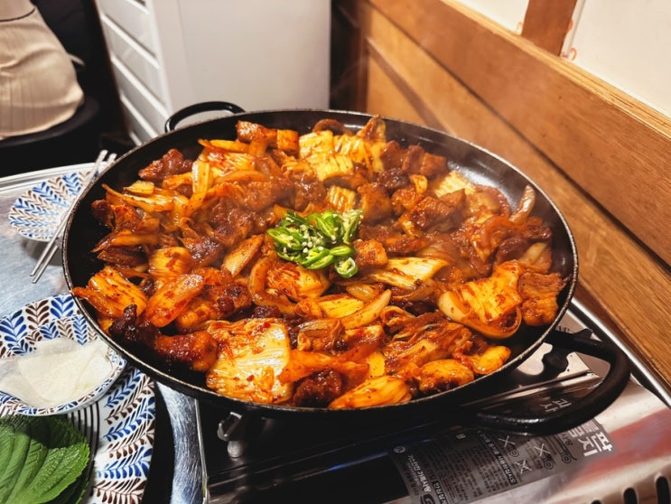  소주 한 잔 하기 좋은 사당역 고기집 정통집 사당점
