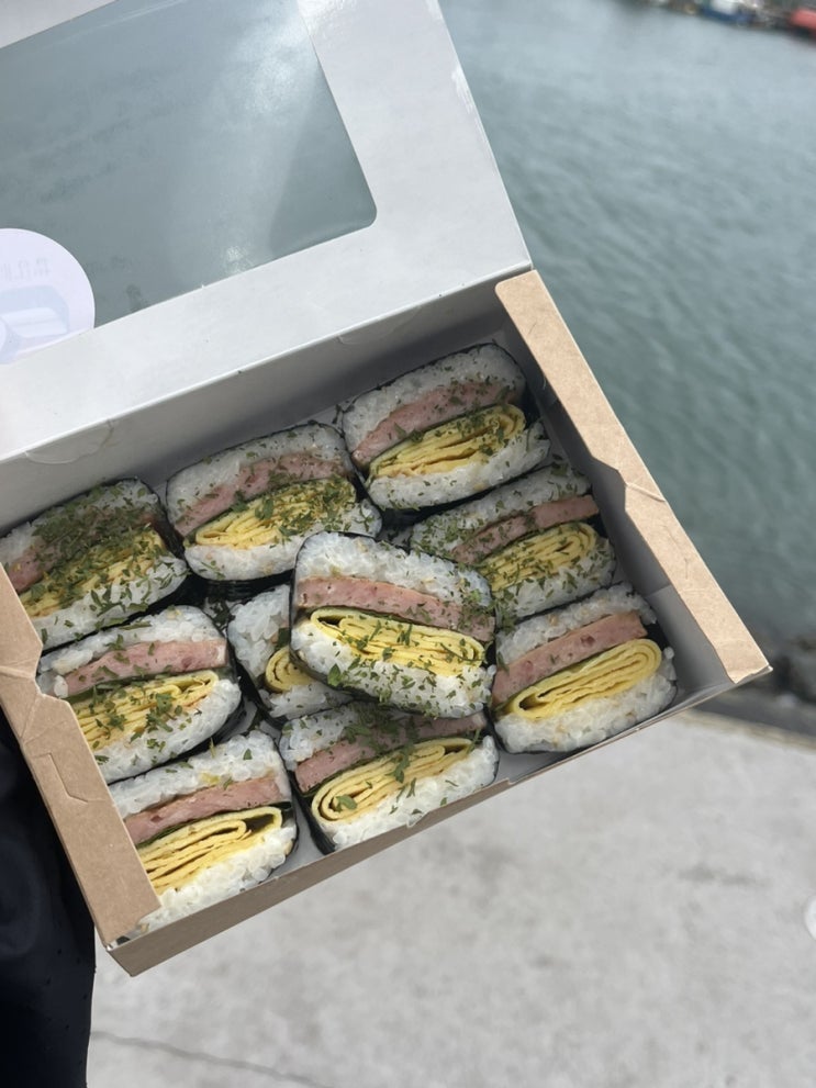 부산 영도에 위치한 깔끔하고 맛있는 김밥 맛집 :[태종대김밥]