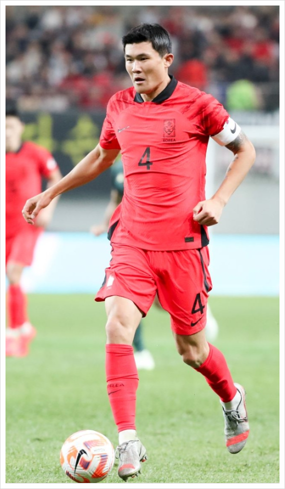 후반전 <b>오현규</b>(<b>헹크</b>)의 추가골을 엮어 요르단에 2-0으로 완승.