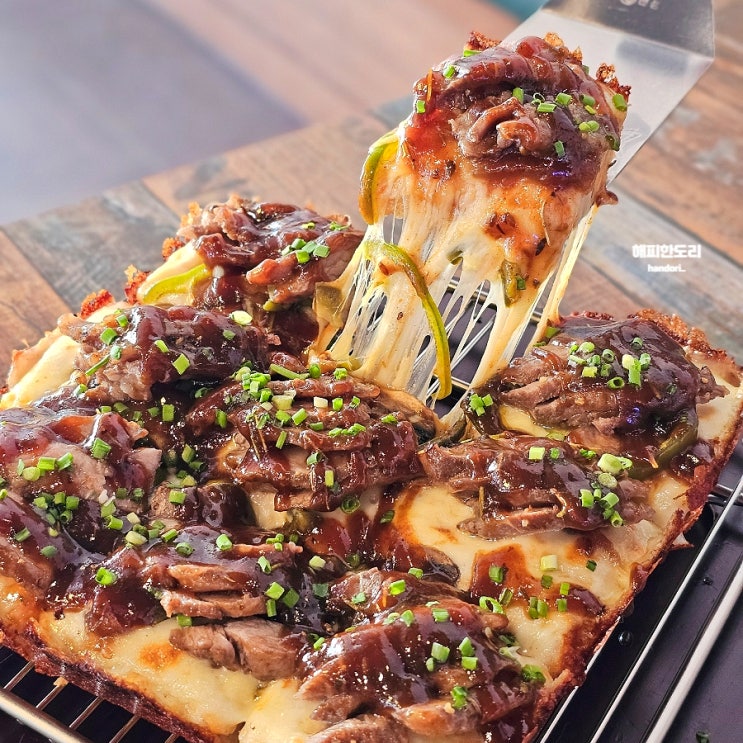  수비드 소고기 스테이크가 듬뿍 올라간 안산 중앙 맛집 피자힙 안산중앙점