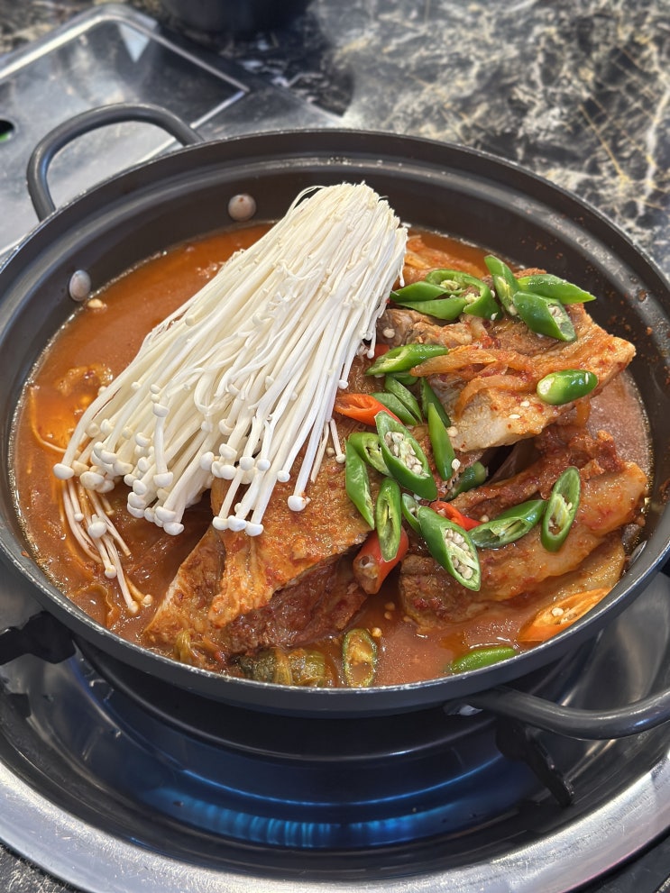  오산 궐동맛집 엄마네김치찜 반반김치찜 3인 후기