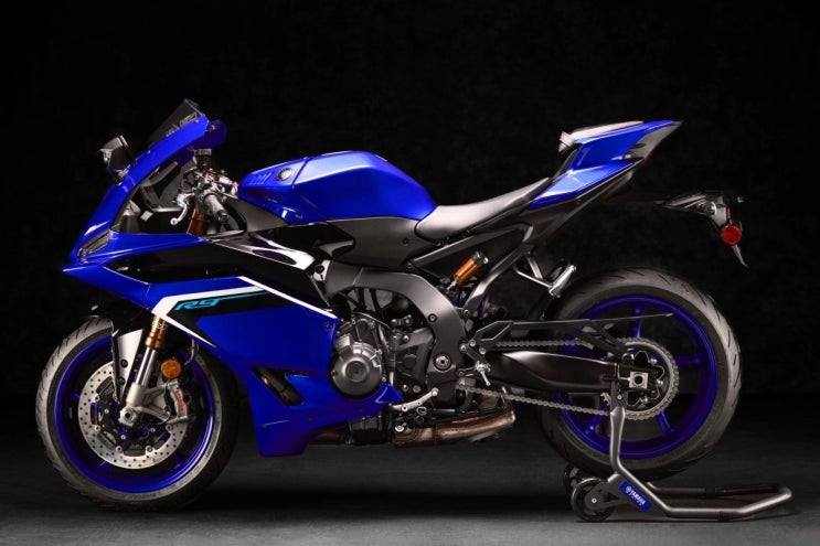 올해 기대작 야마하 YZF-R9 정식공개 ! 그런데 디자인이? 올해 기대작 야마하 YZF-R9 정식공개 ! 그런데 디자인이?