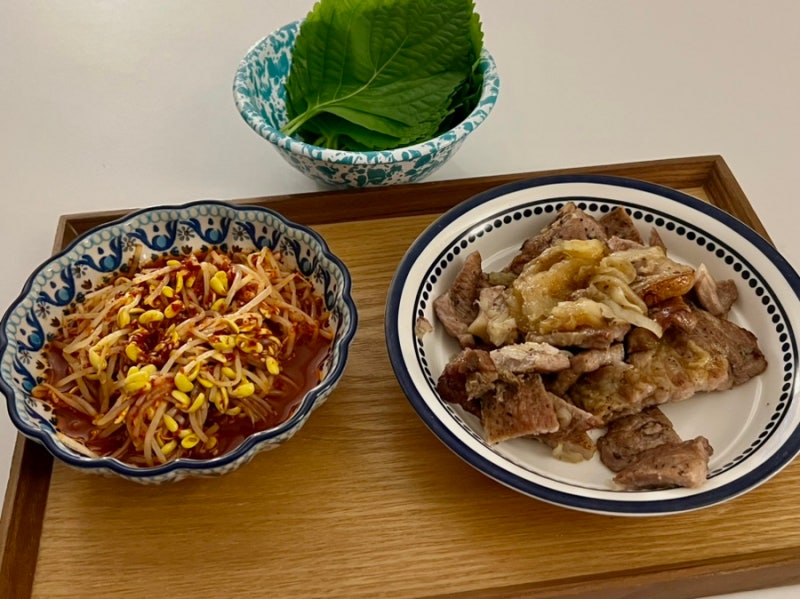 목살 오븐 구이와 고기 콩나물무침