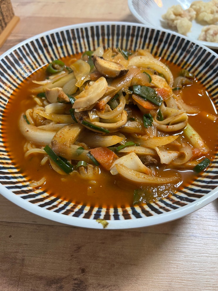  [청주노포2]매운맛에 목이 '따거'워도 먹을 수 밖에 없는, <따거>(매운짬뽕, 탕수육, 이과두주)