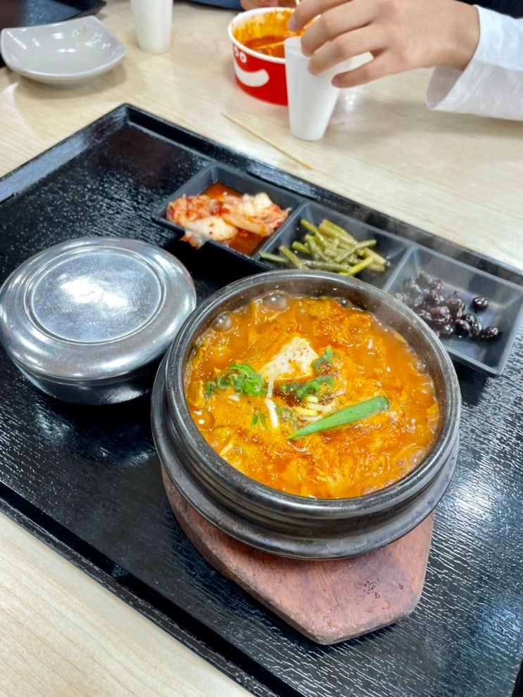 휴게소에 밥먹으러 가기 행담도휴게소 전문식당 돼지고기김치찌개 / 천안식후감