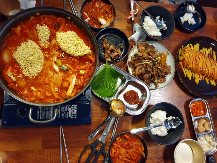  야탑역 맛집 저녁 맛집 가성비 술집 본제육 푸짐해