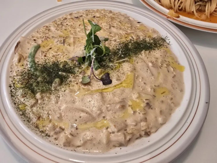  신동카페거리 운멜로에서 맛있는 식사!