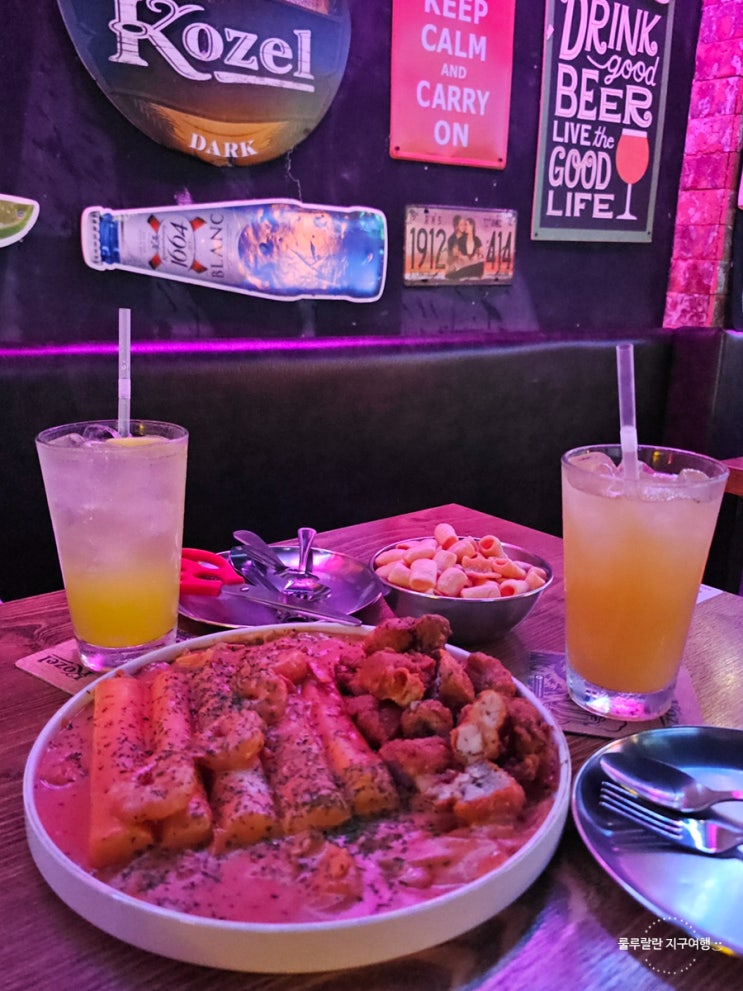  부산 경성대맥주집 여러가지 칵테일과 음식 분위기 좋은 퍼니비어