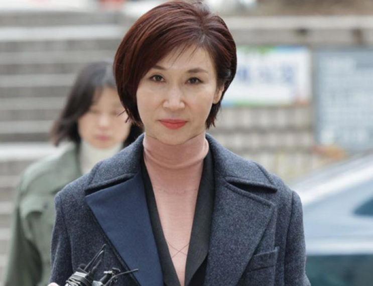 '檢 칼끝 <b>노태우</b>家 비자금 정조준'…위자료 욕심에 제 무덤 판... 