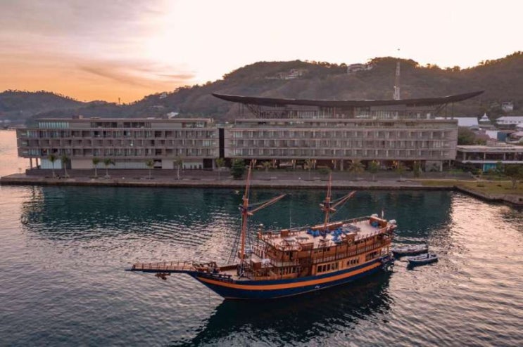  코모도 리조트 - Meruorah Komodo Labuan Bajo
