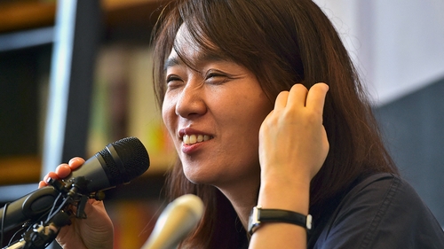 <b>소설가</b> 한강 한국 최초... 쓴 작가 <b>한승원</b> 문인 집안 출신!