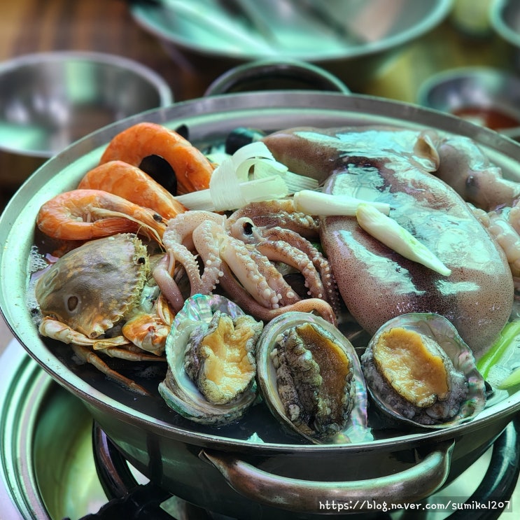 청주 맛집 최피디해물칼국수 본점 신선한 해산물이 한가득! 청주 맛집 최피디해물칼국수 본점 신선한 해산물이 한가득!