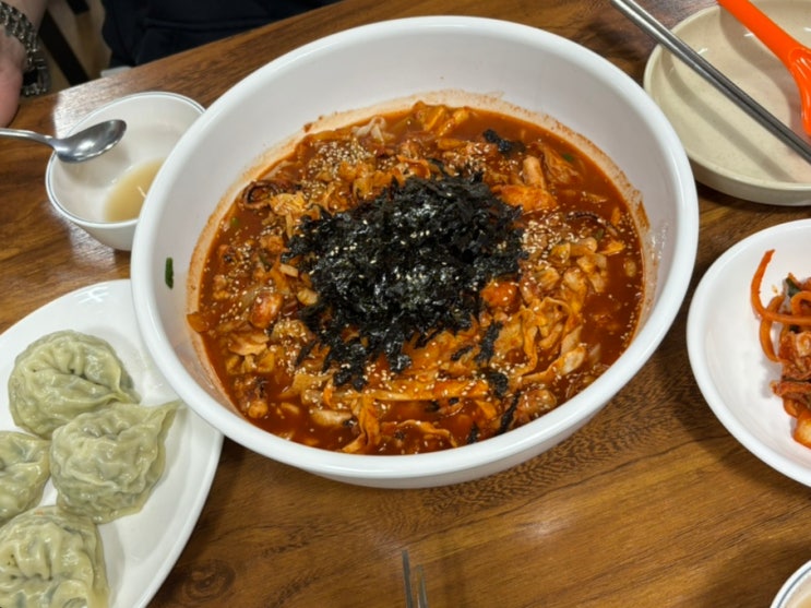  강릉 1박2일 커플여행 / 동화가든 웨이팅 / 쉘리스 커피 / SNS맛집 이천 소문난 칼국수