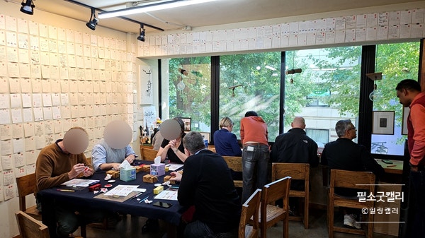 한글의 매력에 빠진 사람들과 보낸 한글날