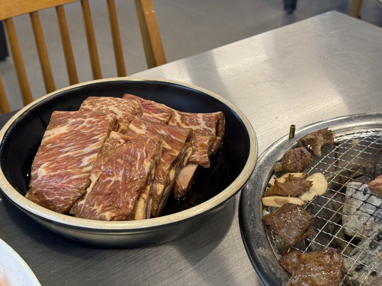  포천 송영선할머니갈비집 포천 이동갈비 골목 맛집 계곡 뷰 창가자리 예약 가능