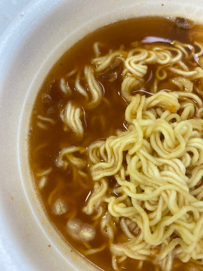 육개장 김치 사발면 칼로리 용량 나트륨 솔직후기