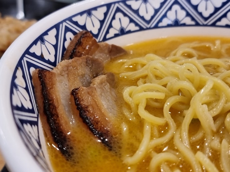 과천 서울랜드 라멘 맛집 '캐루셀라멘'에서 돈코츠 라멘 정식과 치즈돈까스 먹어본 후기 과천 서울랜드 라멘 맛집 '캐루셀라멘'에서 돈코츠 라멘 정식과 치즈돈까스 먹어본 후기