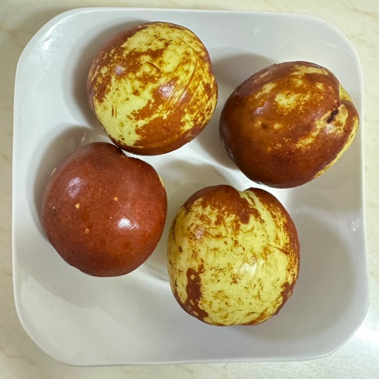  사과대추 속이 검으스름하고 맛이 써요ㅠㅠ,, 탄저병의심가는데요~