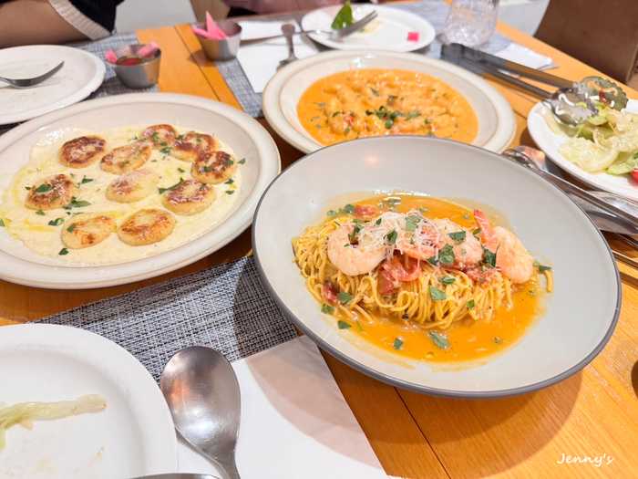  [서울/상암동] 흑백요리사 상암동버전 - 생면파스타 맛집 파스타공작소 & 상암동맛피아의 밤티라미슈가 있는 어로드 커피
