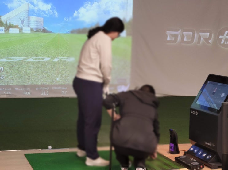  골프 초보 골프존 방문기 여기저기 근육통 아프데요