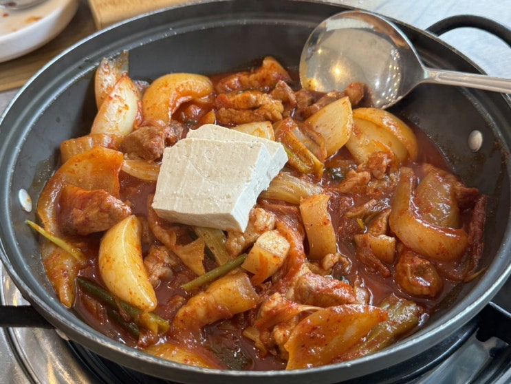  화성 맛집: 택시기사들만 아는 ‘심봤다 두루치기’ – 숨은 맛집의 진수!