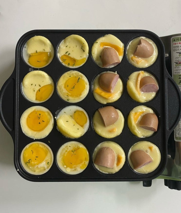  타코야끼팬 활용 간식 (미니 계란빵, 핫도그, 감자볼)