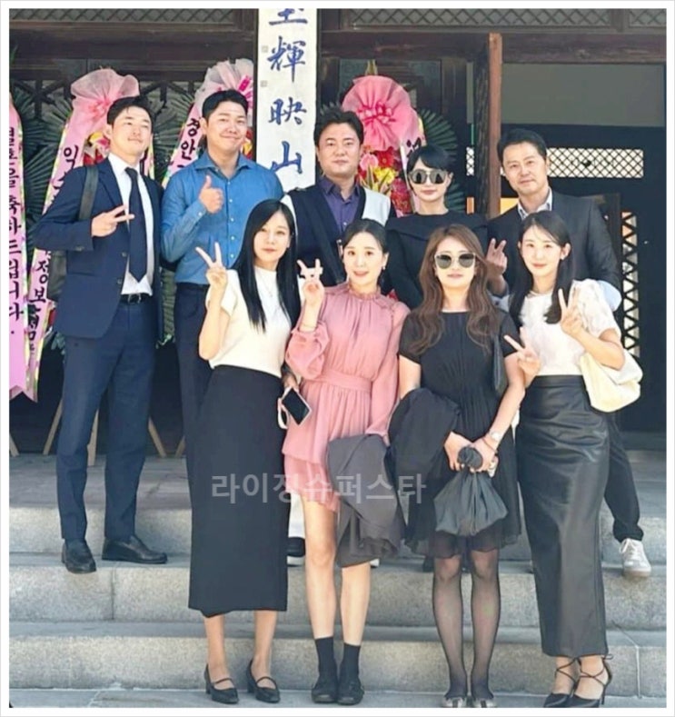  나는솔로 22기 광수 영자 야외결혼식 단체사진 영호 순자 현숙 인스타 영철 경수 옥순 현커 하객룩 전통혼례 한국의집 상철 영수 영숙 안옴