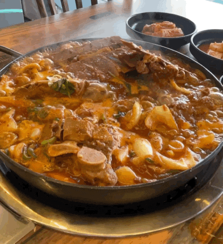  이대표 감자탕_신중동역 맛집 뼈 볶음탕 솔직 후기