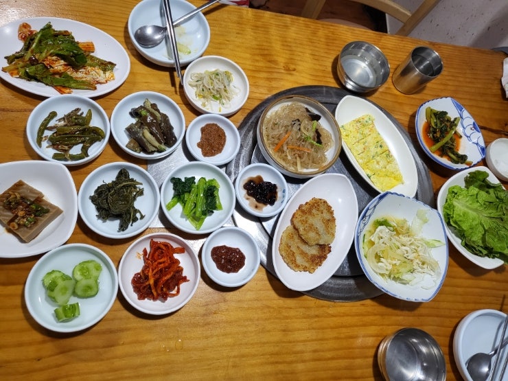  [양주 한정식] 간장게장, 제육, 코다리찜을 한상에 /  양주 어울참
