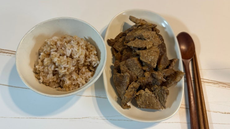  맛있는 저녁 메뉴 양념돼지갈비구이 고기소녀 돼지양념구이