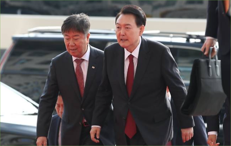 尹대통령, <b>주중 대사에 김대기</b> 전 <b>비서실장</b> 내정..10개월만에... 