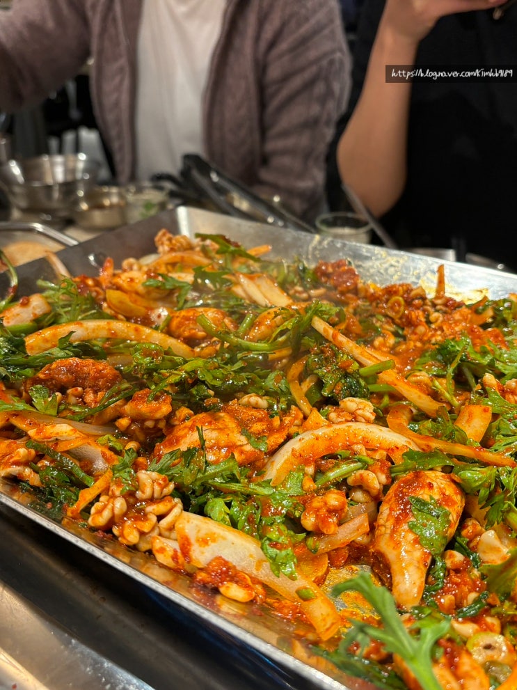  건대입구역 회식하기 좋은 안주맛집 제주곤이칼국수