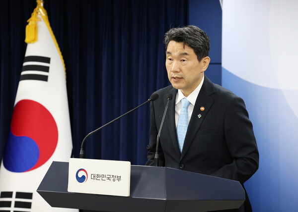 <b>교육부 동맹휴학</b> 승인불가 원칙 강조...복귀 마지노선은 2025년