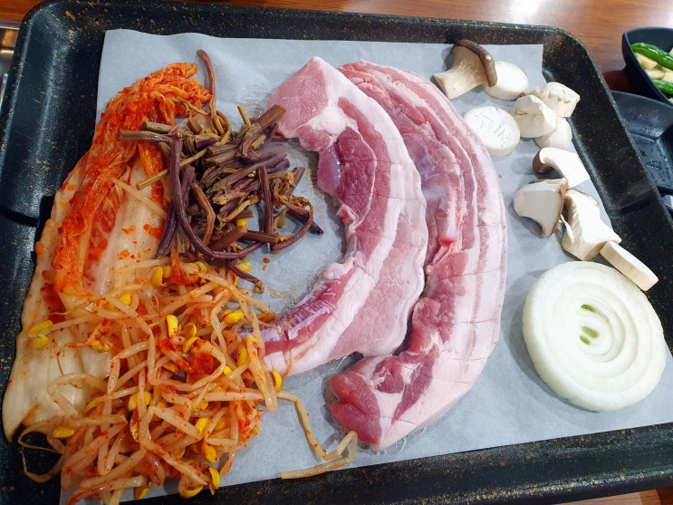  단대오거리 맛집 보물촌꺼먹돼지 메뉴 가격 성남 흑돼지 쫄깃해