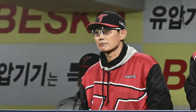 [KBO] LG 트윈스, 삼성 타선에게 피홈런 5개 허용하며 PO 2차전 패배.. ....